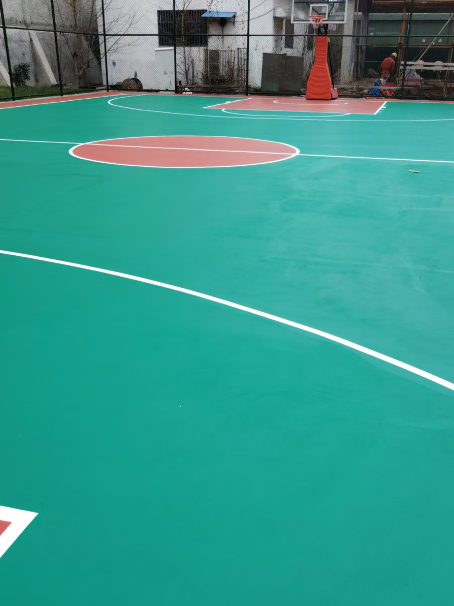 通许 球场长期使用易出现地面开裂